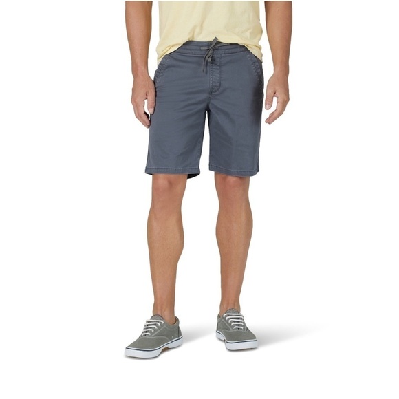 NWT-wrangler-XXL-pewter(gray)-ultra flex, flat front, straight fit shorts - Picture 1 of 15